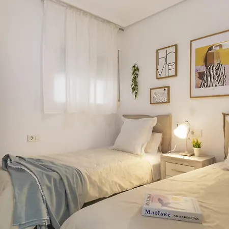 Pink Azure - Warm & Bright Τορεβιέχα