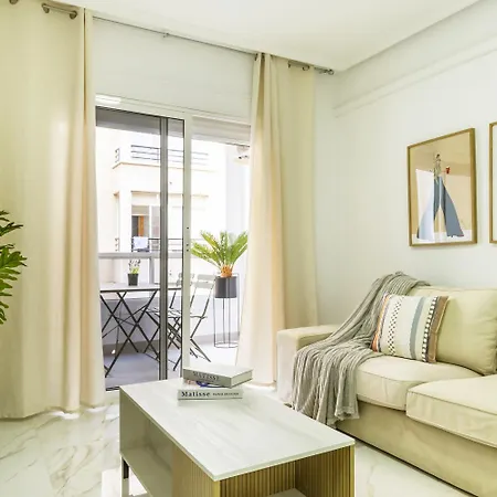 Pink Azure - Warm & Bright Διαμέρισμα Τορεβιέχα