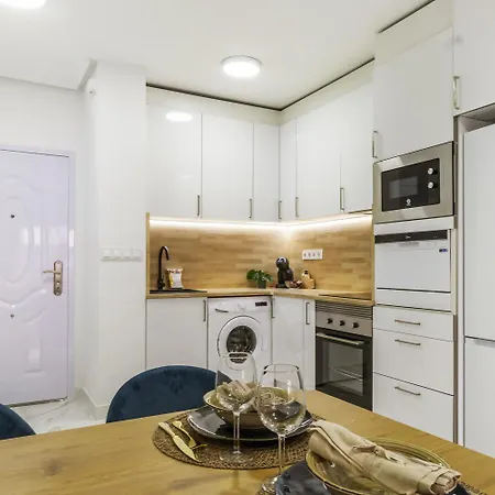 Pink Azure - Warm & Bright Τορεβιέχα