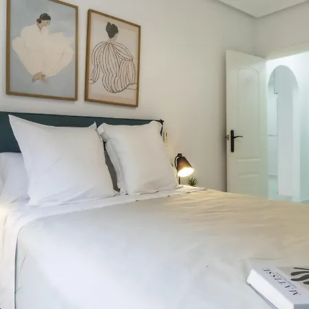 Pink Azure - Warm & Bright アパート